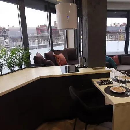 Moon Apartment *
