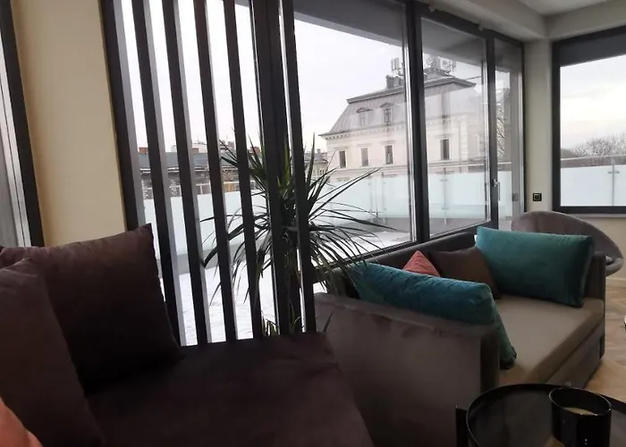 Moon * Μπιέλσκο-Μπιάλα